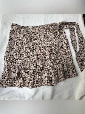 Dotted wrap skirt